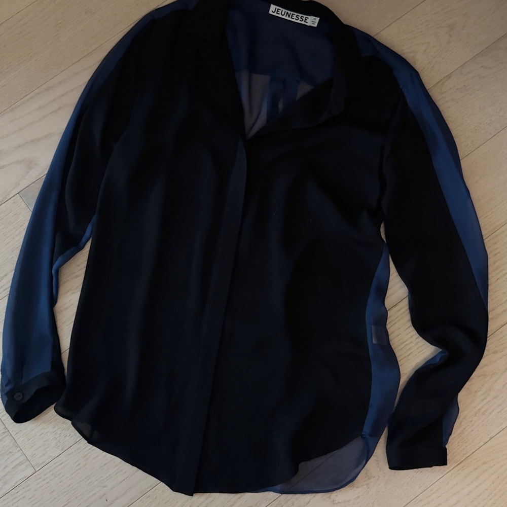 NWOT Jeunesse Black & Blue Sheer Sleeve Blouse